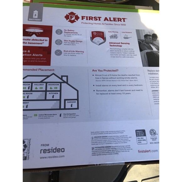 First Alert 2-in-1 Smoke & Carbon Monoxide Alarms 2 Pack 10 Year Battery NEW!! - Picture 7 of 7